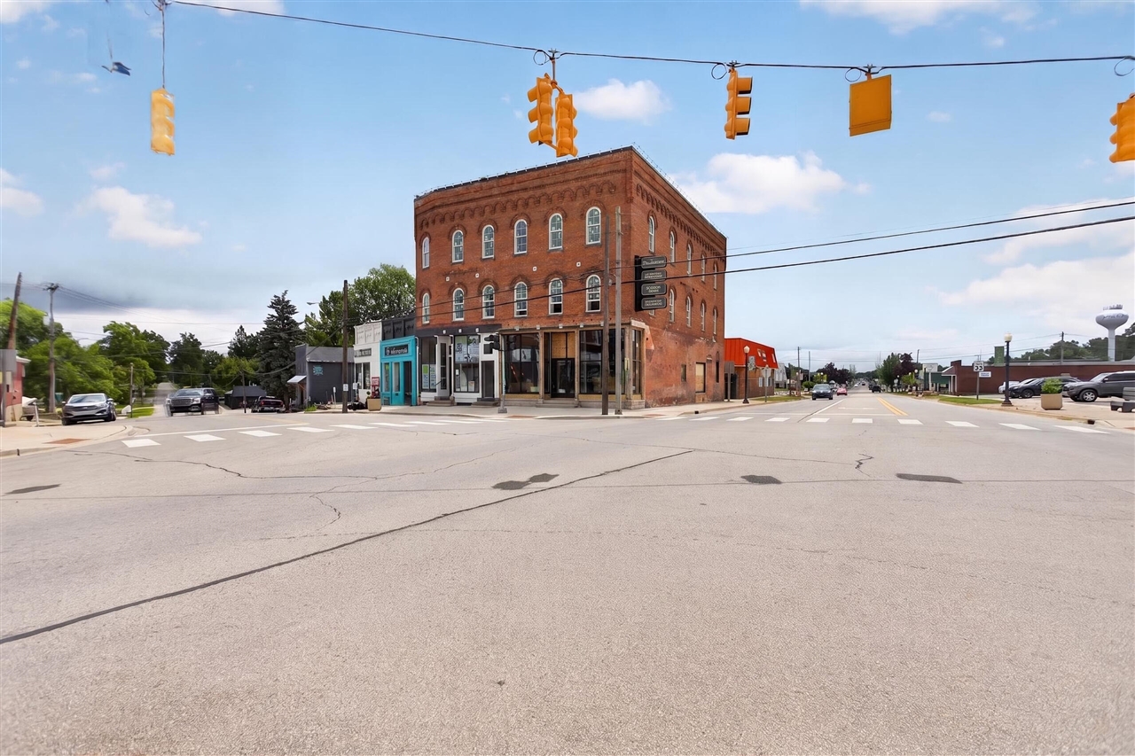 101 Monroe Street, Unit : 2 Brooklyn, MI 49230 - Photo 7 of 9