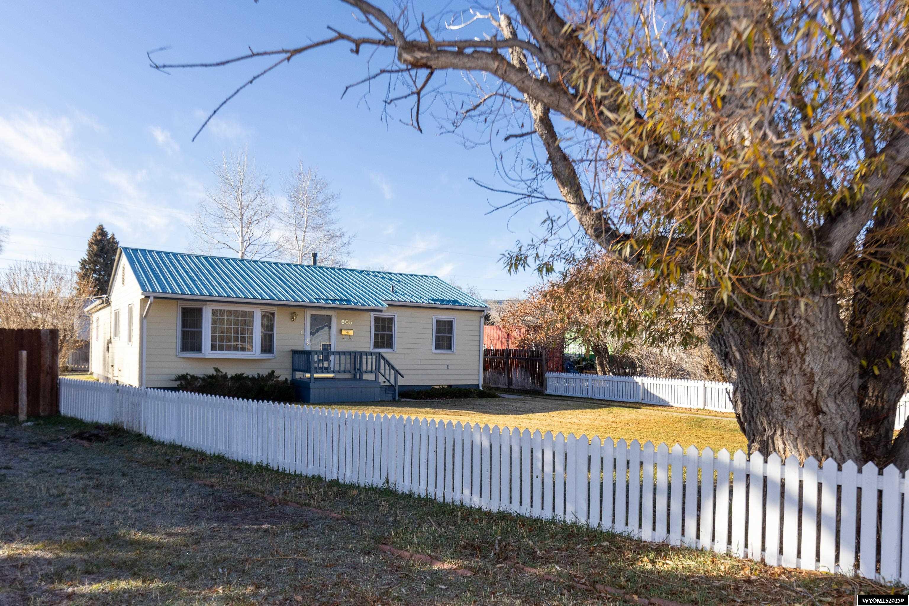 605 Cliff Street Lander, WY 82520 - Photo 3 of 40