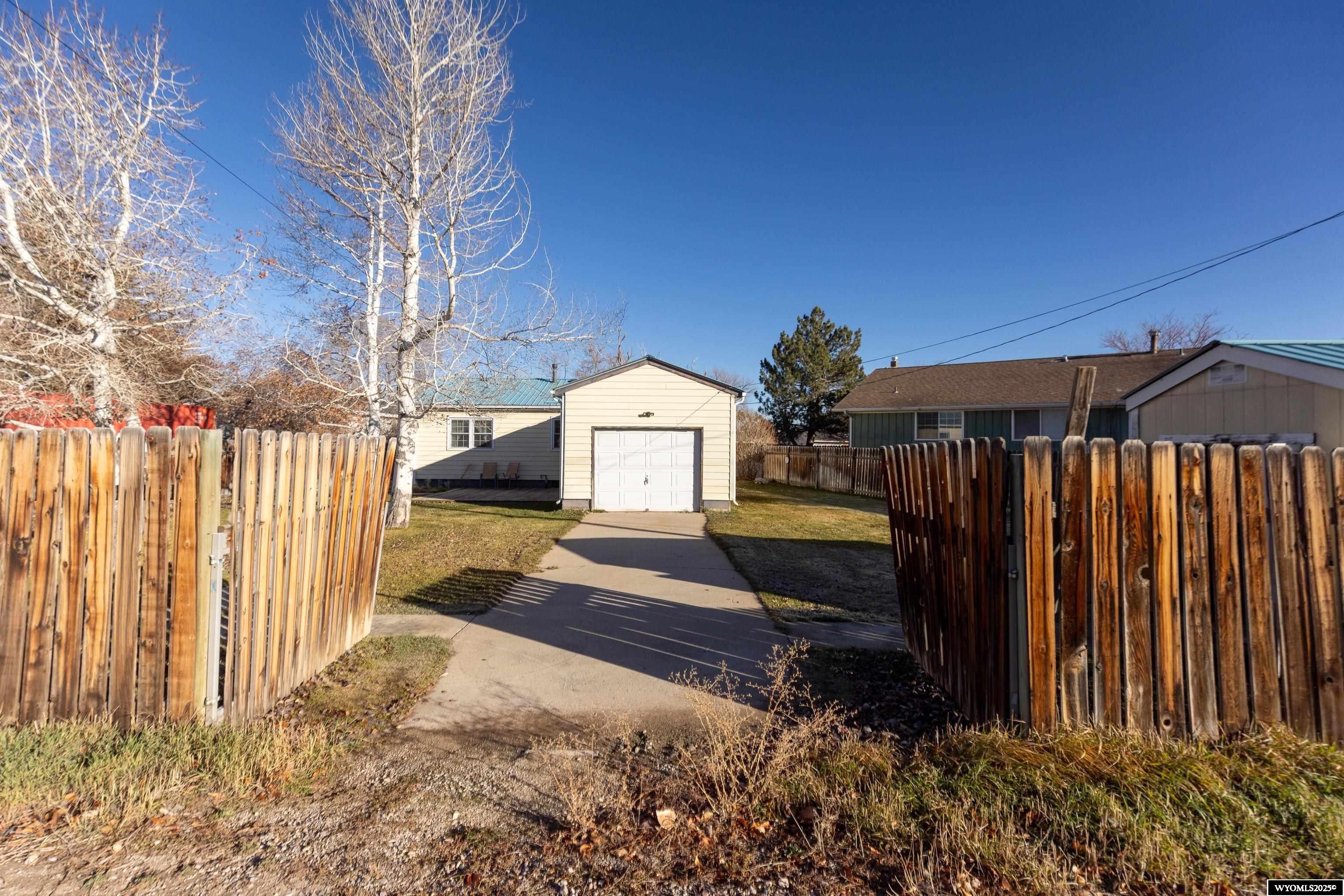 605 Cliff Street Lander, WY 82520 - Photo 32 of 40