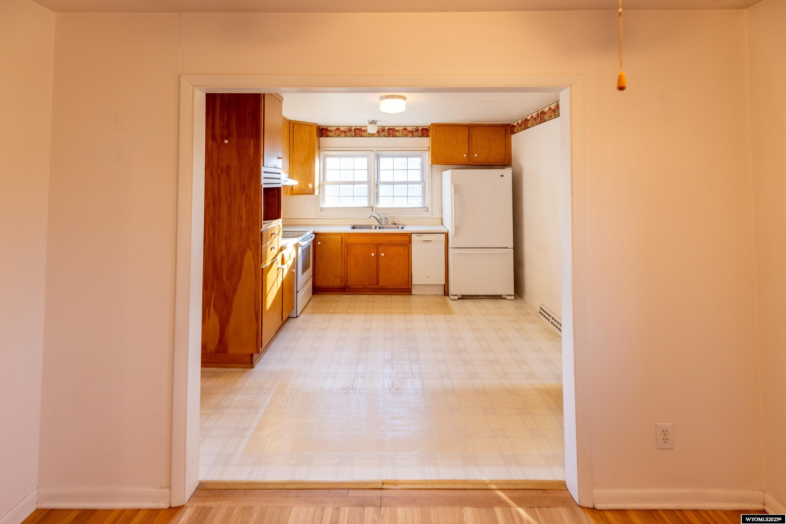 605 Cliff Street Lander, WY 82520 - Photo 6 of 40