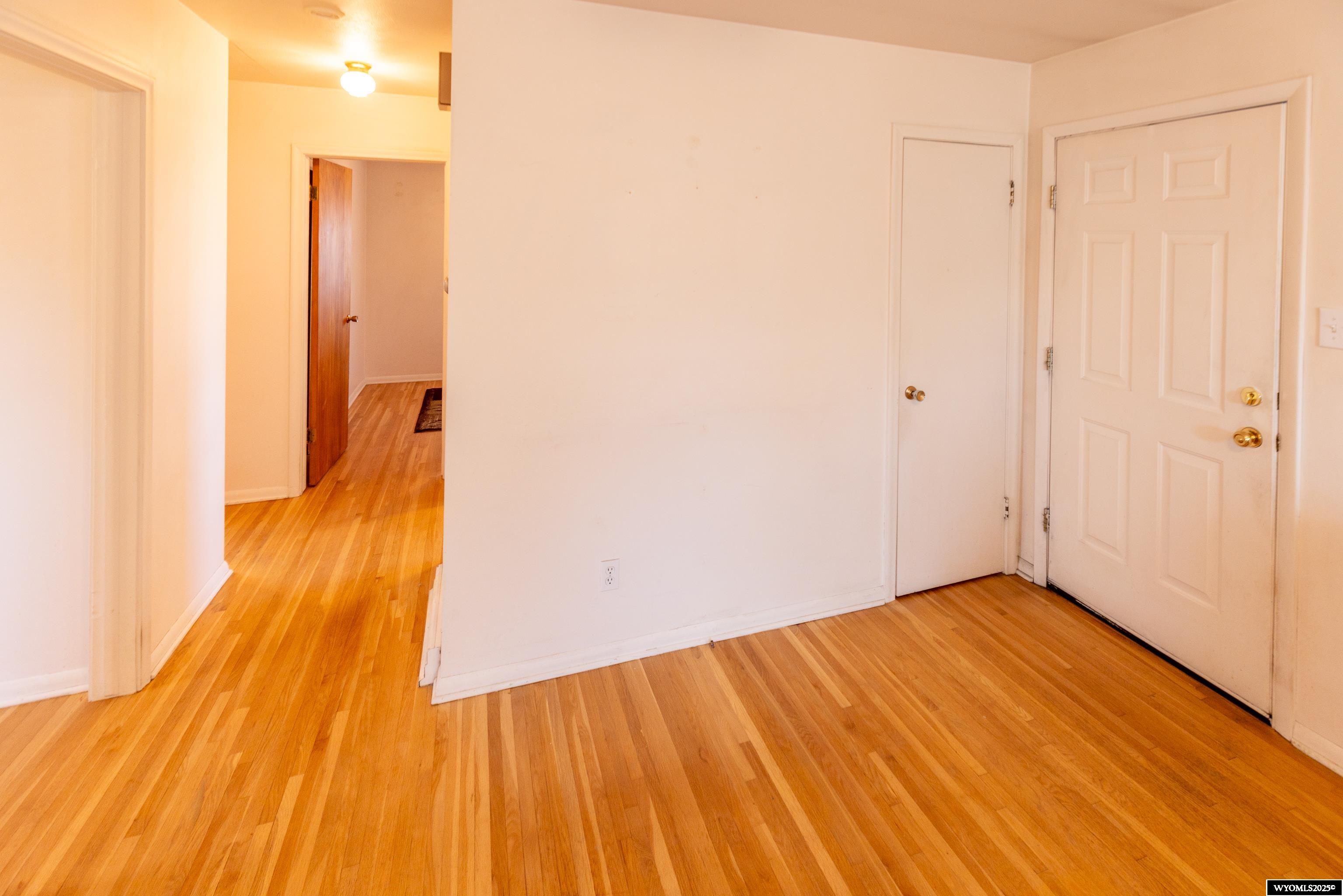 605 Cliff Street Lander, WY 82520 - Photo 9 of 40