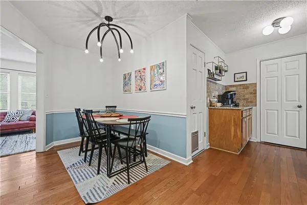 $384,500 | 7525 Eaton Street, Prairie Village, KS 66208