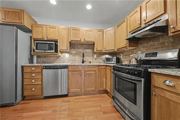 $384,500 | 7525 Eaton Street, Prairie Village, KS 66208