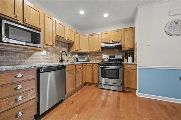 $384,500 | 7525 Eaton Street, Prairie Village, KS 66208