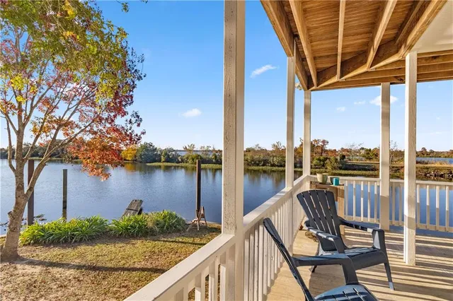 $295,000 | 15 Place Lafitte, Unit 15, Madisonville, LA 70447