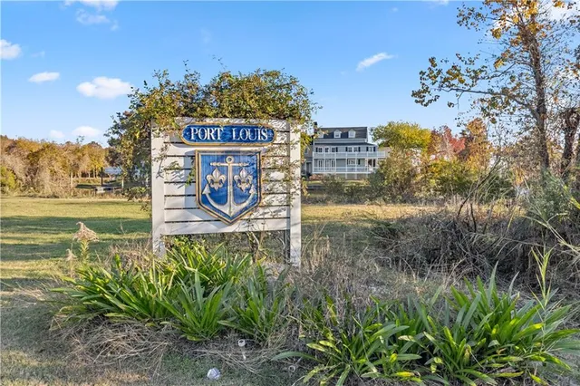 $295,000 | 15 Place Lafitte, Unit 15, Madisonville, LA 70447