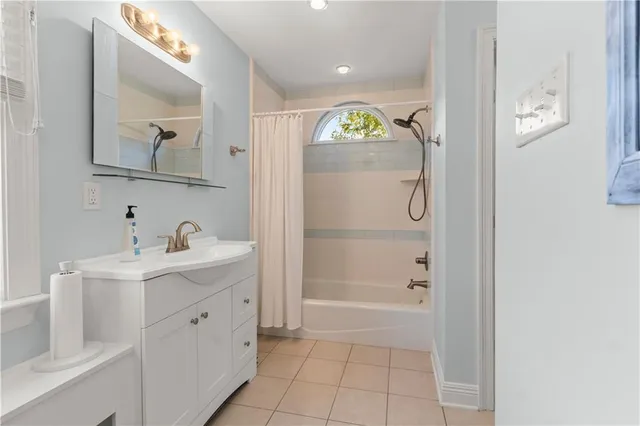 $295,000 | 15 Place Lafitte, Unit 15, Madisonville, LA 70447