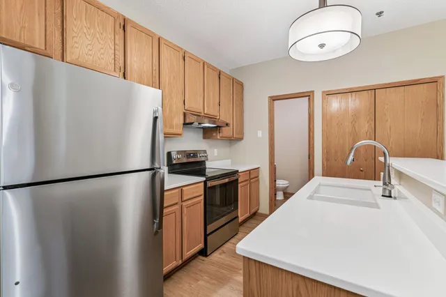 $295,000 | 8465 Cortland Road, Unit 125, Eden Prairie, MN 55344
