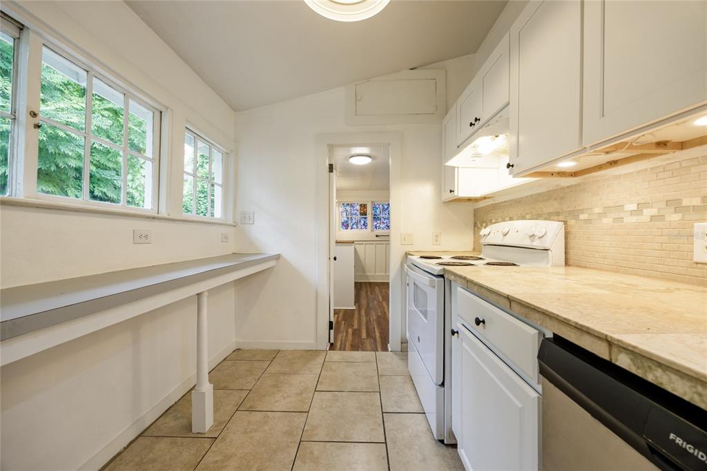 311 Southwest 3rd Avenue Gainesville, FL 32601 - Photo 32 of 46