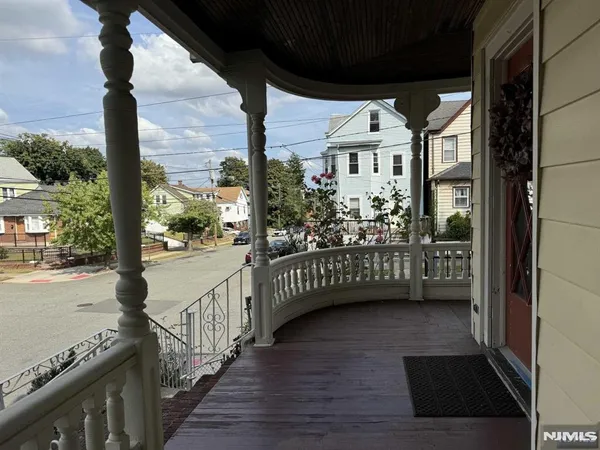 $2,800 | 143 West 2nd Street, Unit 2, Clifton, NJ 07011
