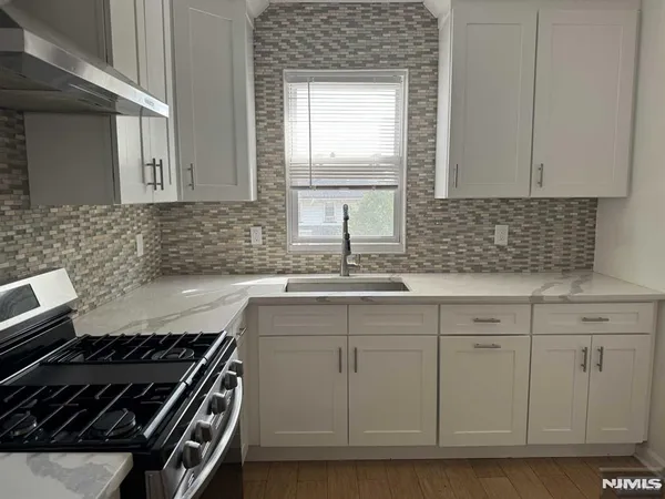 $2,800 | 143 West 2nd Street, Unit 2, Clifton, NJ 07011