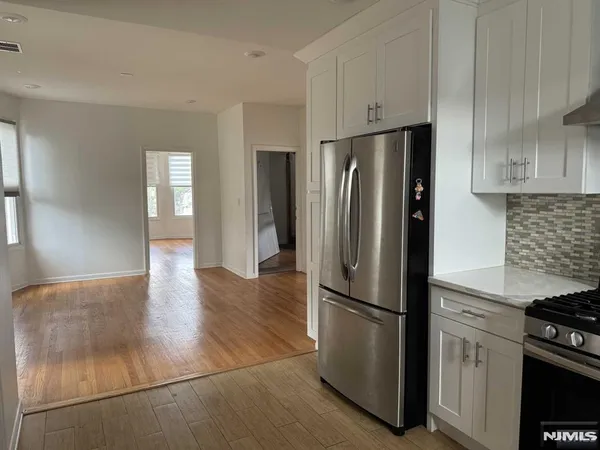 $2,800 | 143 West 2nd Street, Unit 2, Clifton, NJ 07011