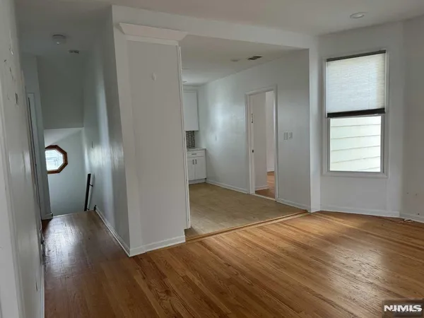 $2,800 | 143 West 2nd Street, Unit 2, Clifton, NJ 07011