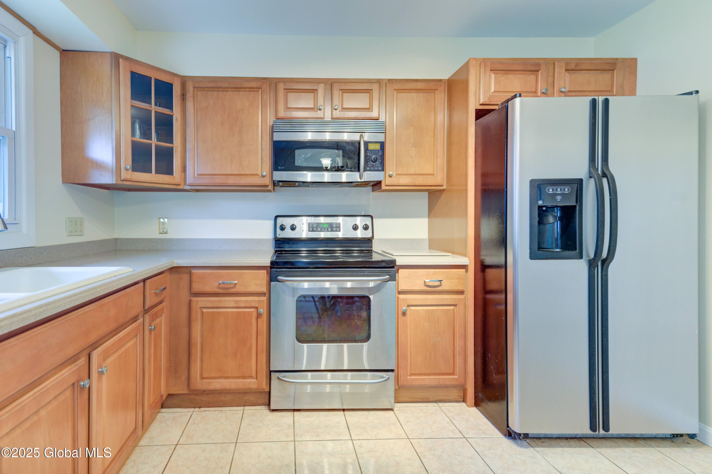 4 Buttercup Drive Albany, NY 12211 - Photo 13 of 34 15-4 Buttercup