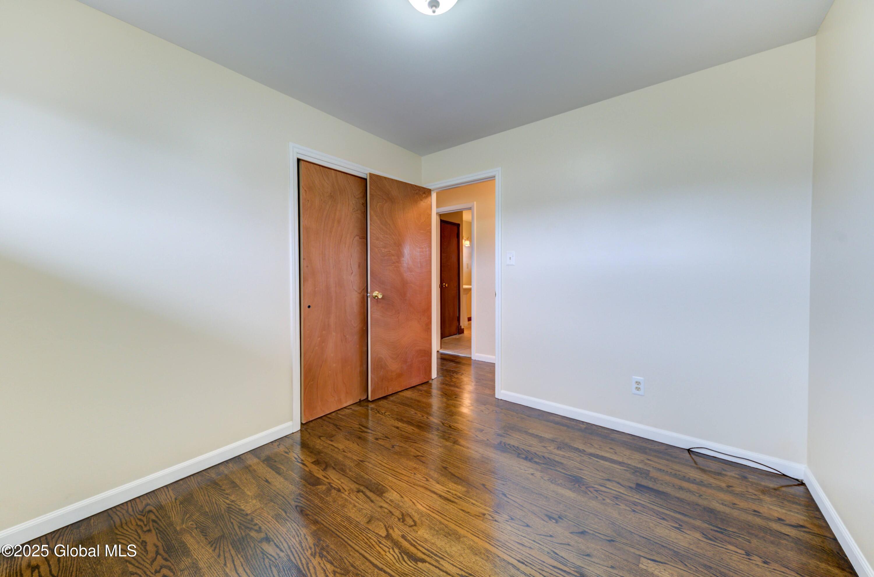 4 Buttercup Drive Albany, NY 12211 - Photo 18 of 34 4-4 Buttercup