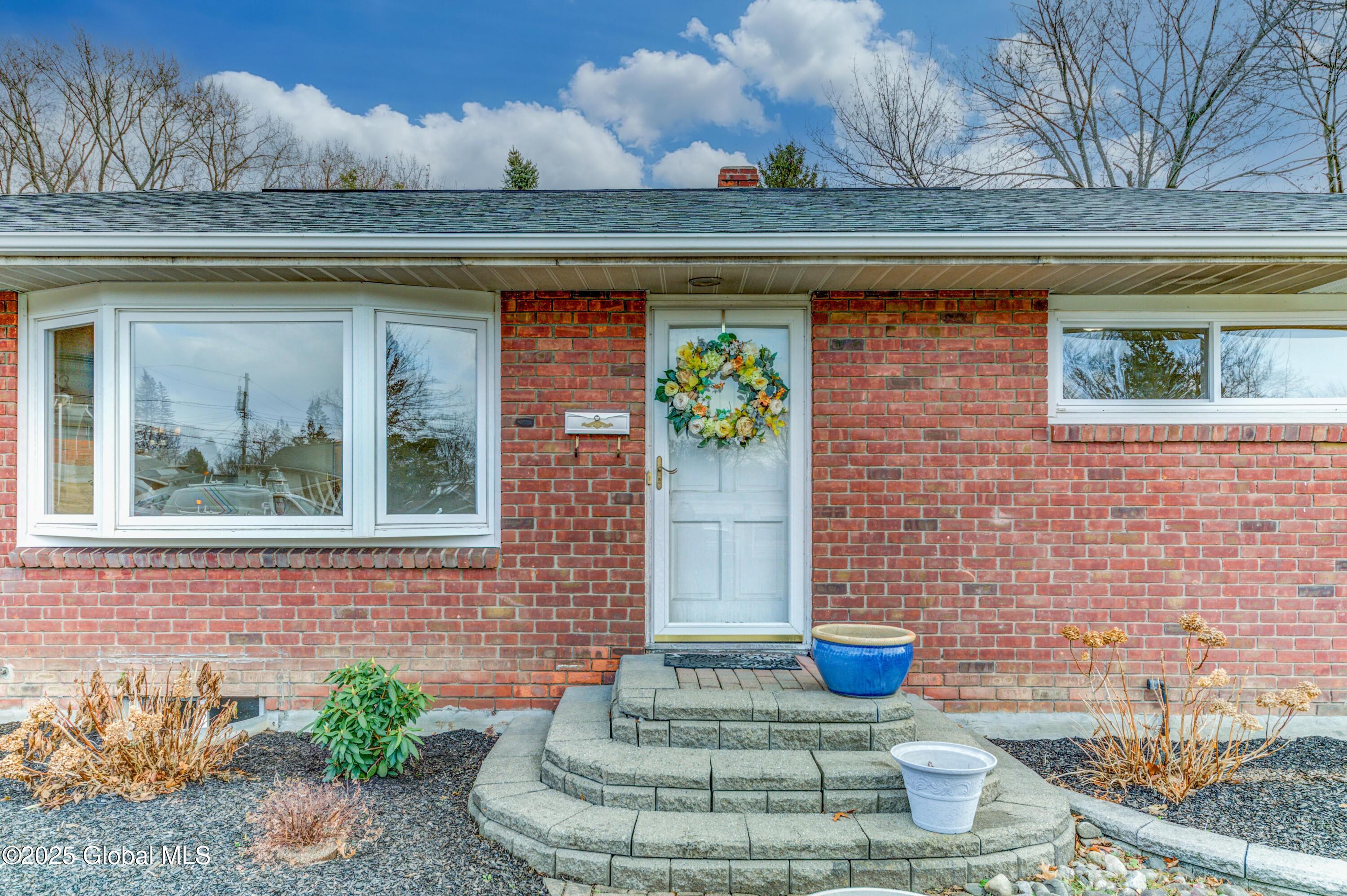 4 Buttercup Drive Albany, NY 12211 - Photo 5 of 34 32-4 Buttercup