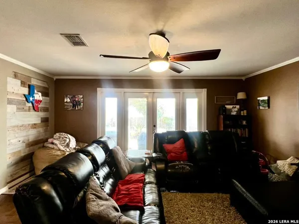 $2,299 | 16406 Clydesdale, Selma, TX 78154