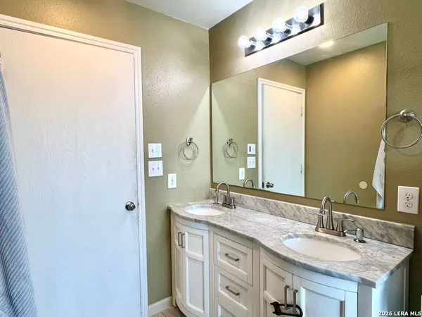 $2,299 | 16406 Clydesdale, Selma, TX 78154