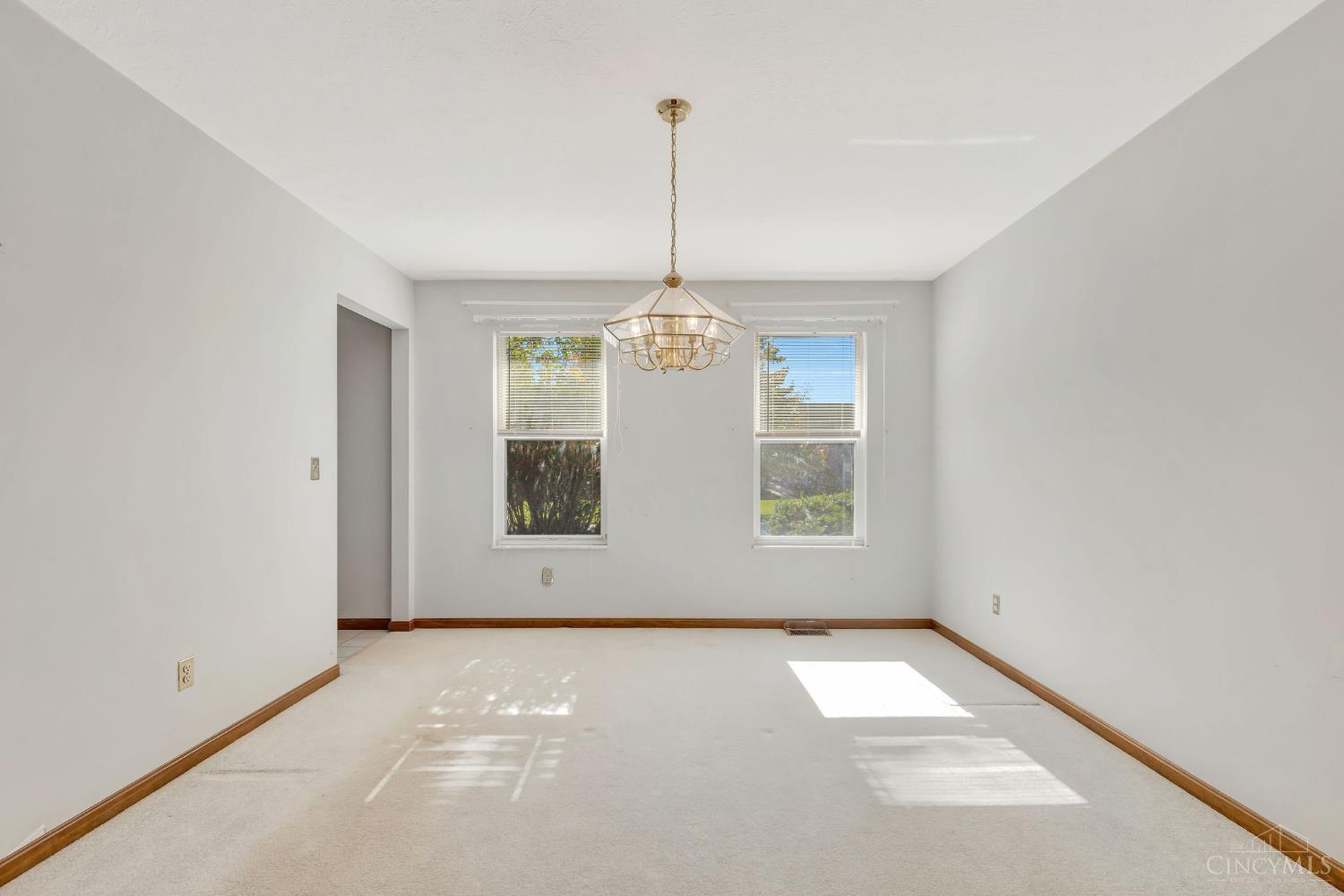 3646 Rackacres Drive Cincinnati, OH 45211 - Photo 10 of 41 Gallery Image 10