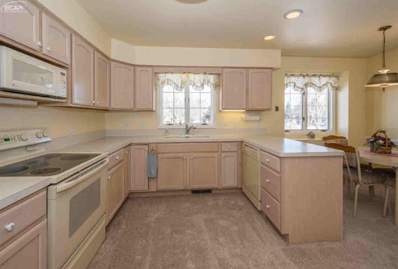 3076 Old Farm Road Flint, MI 48507 - Photo 5 of 19 21272681-4.JPG
