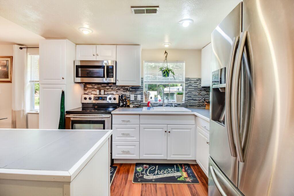 4073 Snyder Road, Unit 4075 Kodak, TN 37764 - Photo 8 of 36 O-jIW2eA