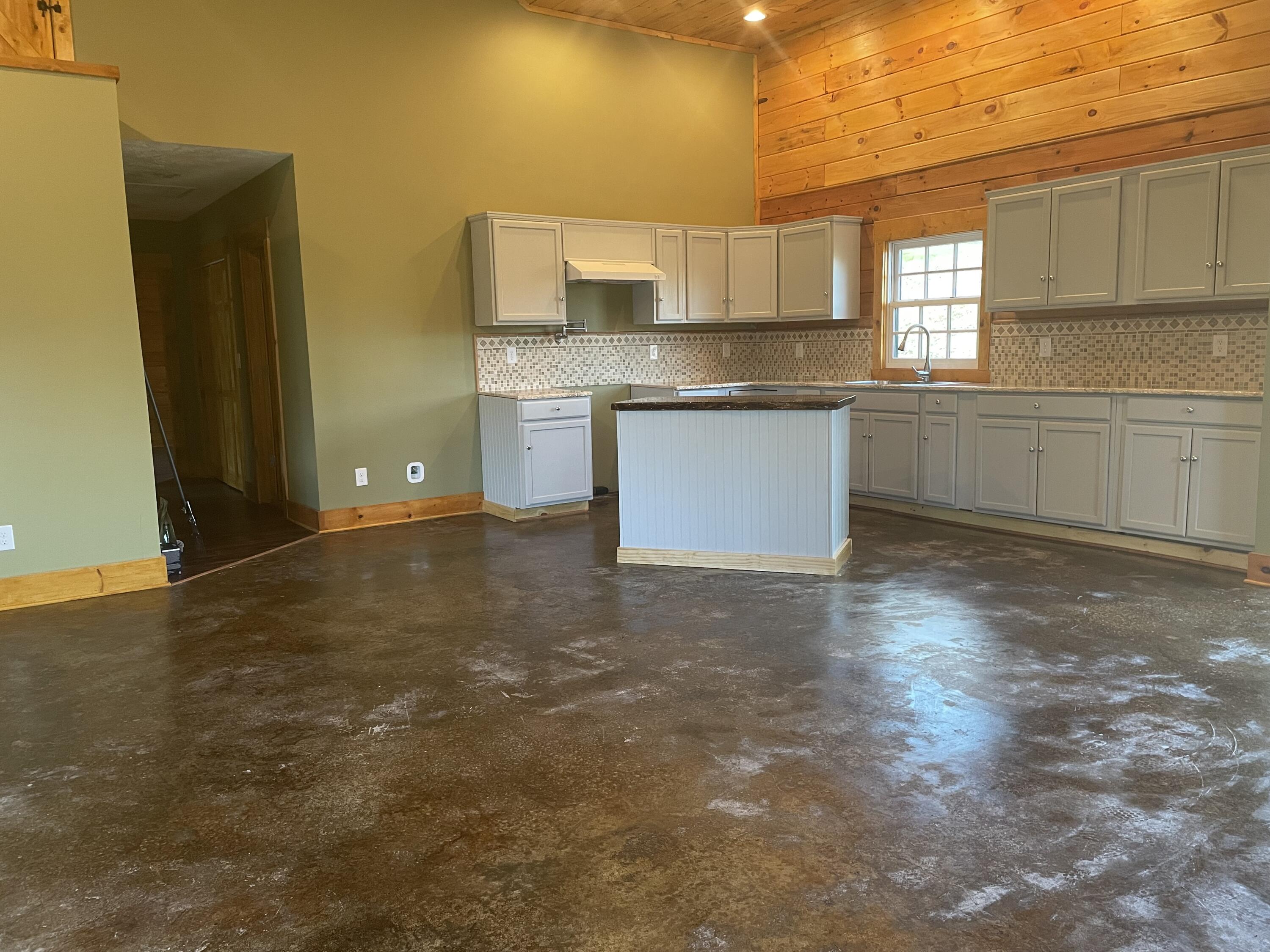 3020 South Pitzer Ridge Road Covington, VA 24426 - Photo 8 of 19 IMG_7531