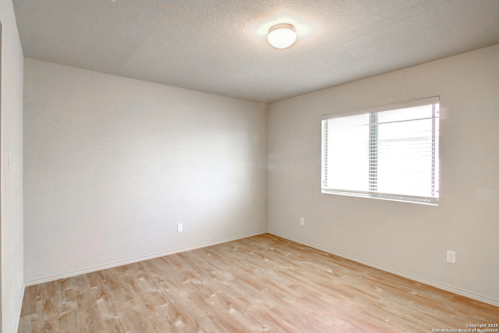 8903 Bonnie Butler San Antonio, TX 78221 - Photo 7 of 15