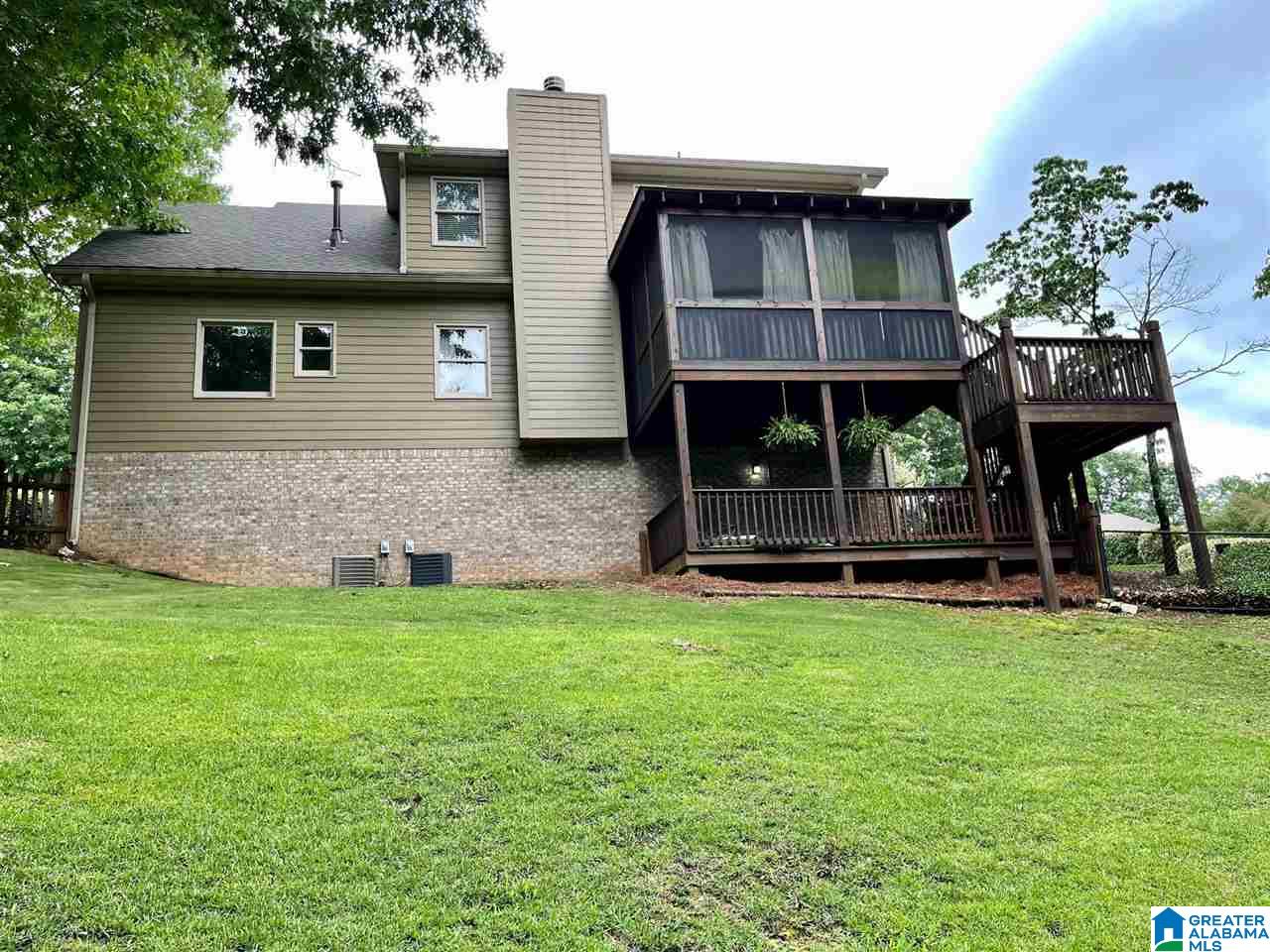 1046 Crest Road Leeds, AL 35094 - Photo 33 of 36