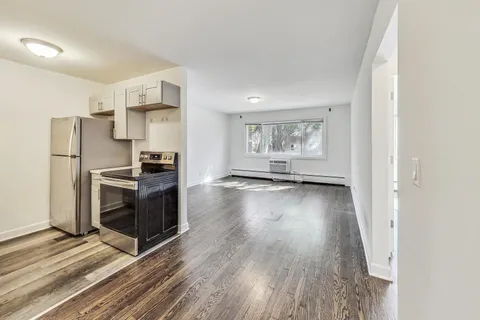 $1,650 | 6000 North Winthrop Avenue, Unit 306, Chicago, IL 60660
