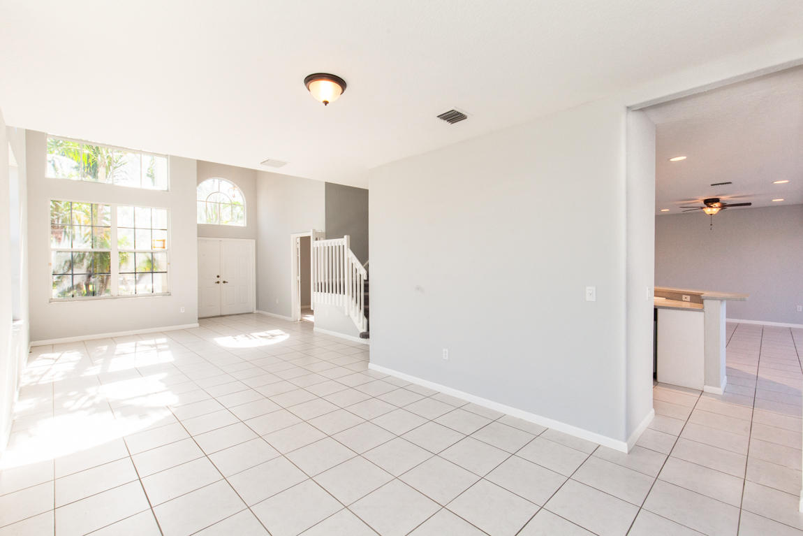 7557 Ridgefield Lane Lake Worth, FL 33467 - Photo 6 of 45 7557 Ridgefield Lane-505