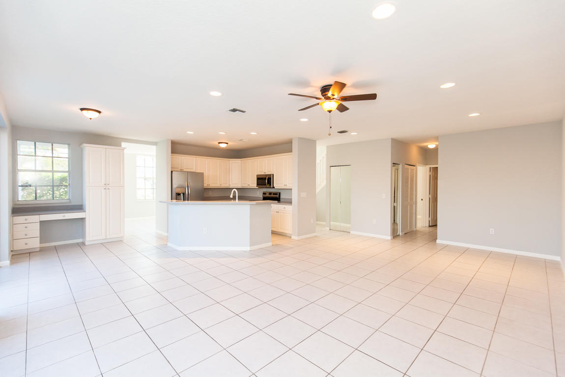 7557 Ridgefield Lane Lake Worth, FL 33467 - Photo 10 of 45 7557 Ridgefield Lane-509