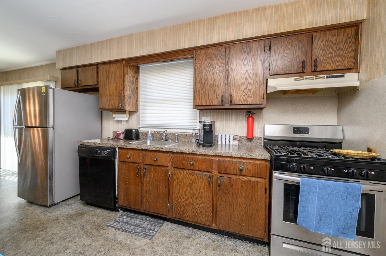 5 Evergreen Place Howell, NJ 07731 - Photo 10 of 31