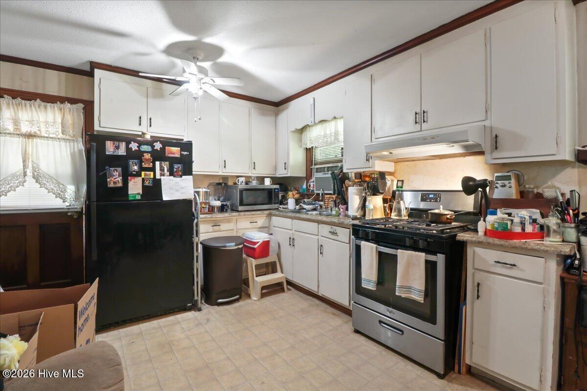 9781 Red Oak Road Whitakers, NC 27891 - Photo 8 of 10