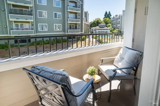 $575,000 | 852 Diablo Avenue, Unit 102, Novato, CA 94947