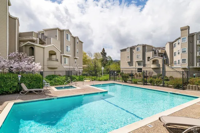 $575,000 | 852 Diablo Avenue, Unit 102, Novato, CA 94947