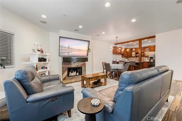 $859,000 | 16912 Sims Lane, Unit 103, Huntington Beach, CA 92649