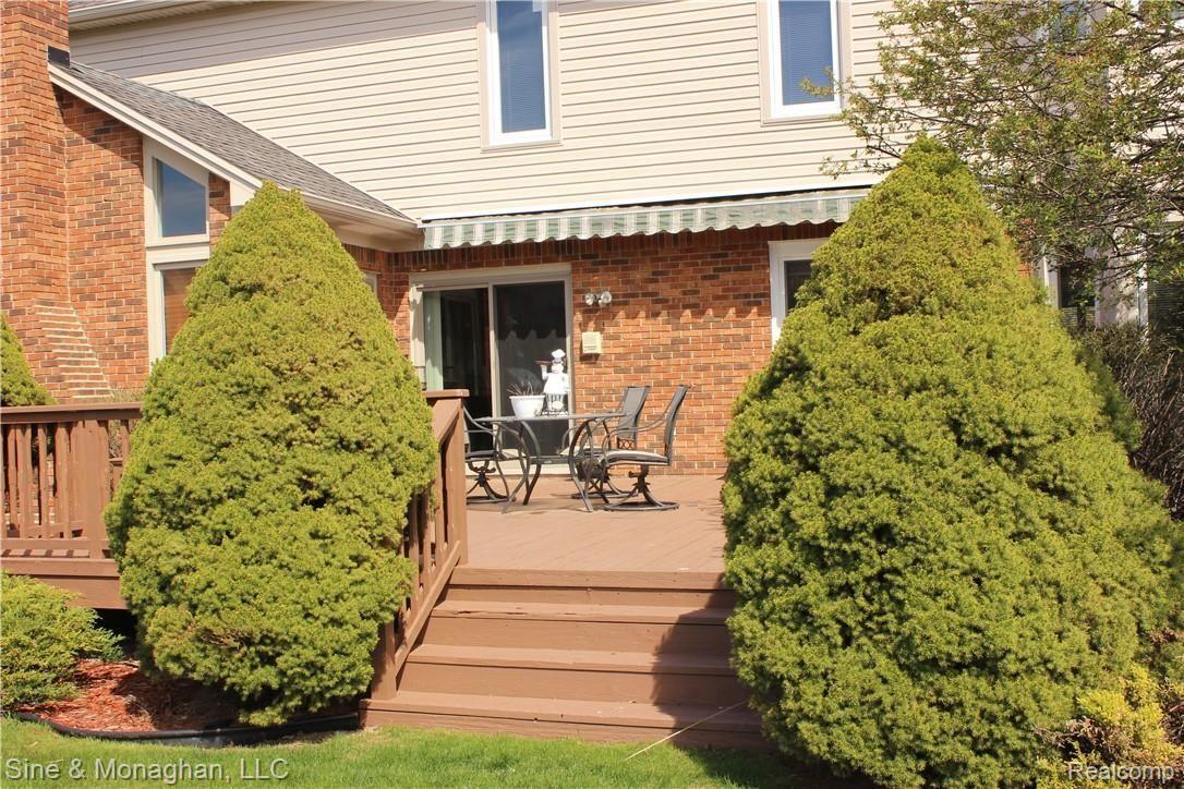 2162 North River Road St. Clair, MI 48079 - Photo 5 of 40 5.JPG
