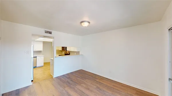 $225,000 | 830 Cliff Drive, Unit 18, Portland, TX 78374