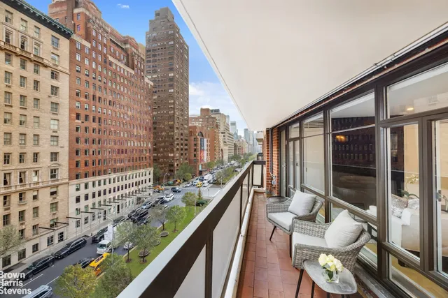 $1,350,000 | 750 Park Avenue, Unit 8A | Lenox Hill