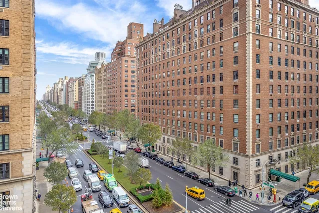$1,350,000 | 750 Park Avenue, Unit 8A | Lenox Hill