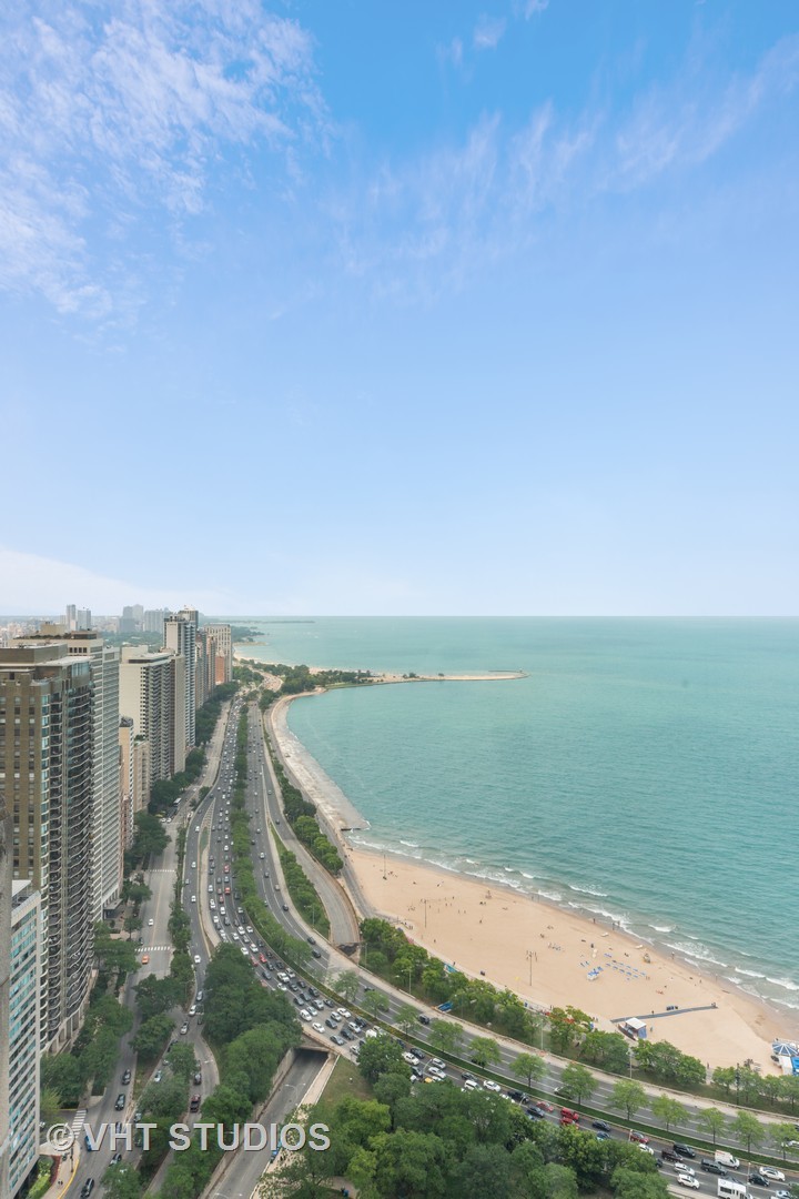 159 East Walton Place, Unit 35 Chicago, IL 60611 - Photo 23 of 24