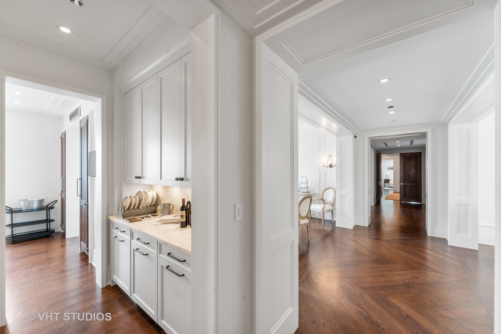 159 East Walton Place, Unit 35 Chicago, IL 60611 - Photo 24 of 24