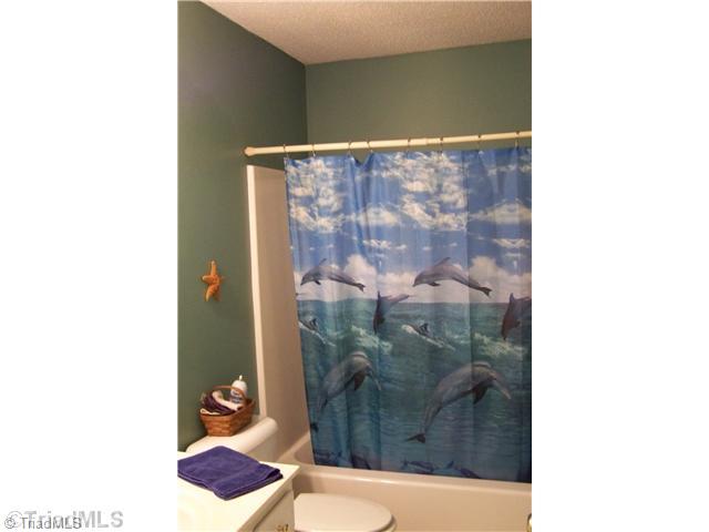 2200 Farrell Road Mebane, NC 27302 - Photo 11 of 13 Other Bath.