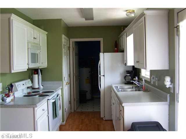 2200 Farrell Road Mebane, NC 27302 - Photo 5 of 13 Kitchen.