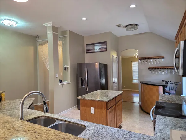 $2,100 | 19031 Golden Heath Lane, Richmond, TX 77407