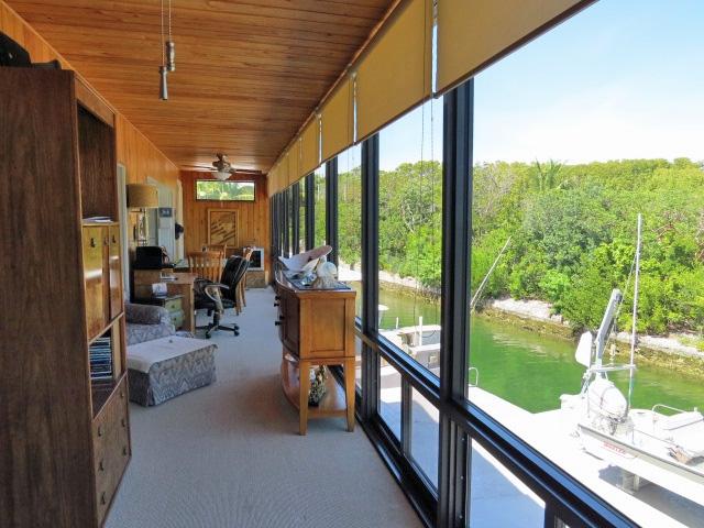 1207 Mockingbird Road Key Largo, FL 33037 - Photo 16 of 40 Sunroom