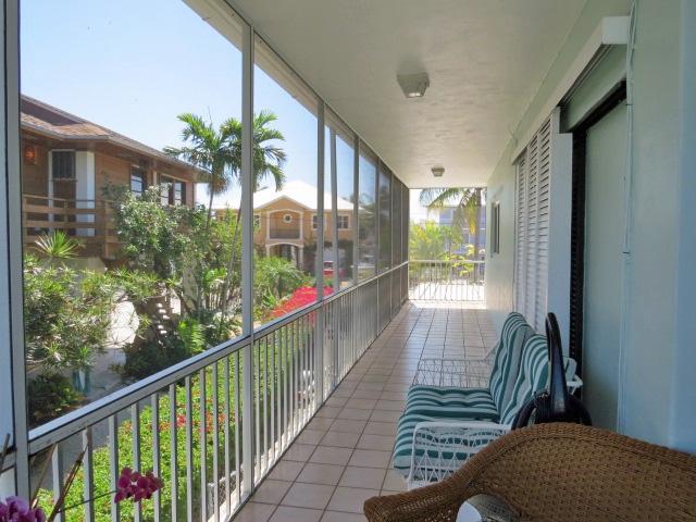 1207 Mockingbird Road Key Largo, FL 33037 - Photo 27 of 40 Screened Balcony