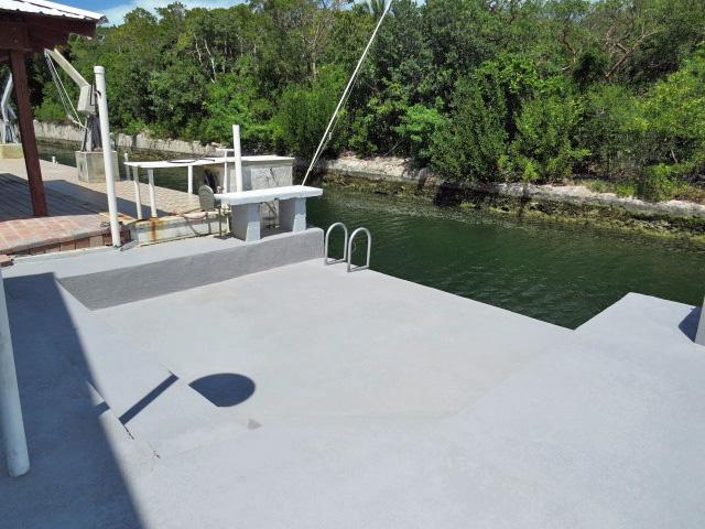 1207 Mockingbird Road Key Largo, FL 33037 - Photo 7 of 40 Step Down Dock Area