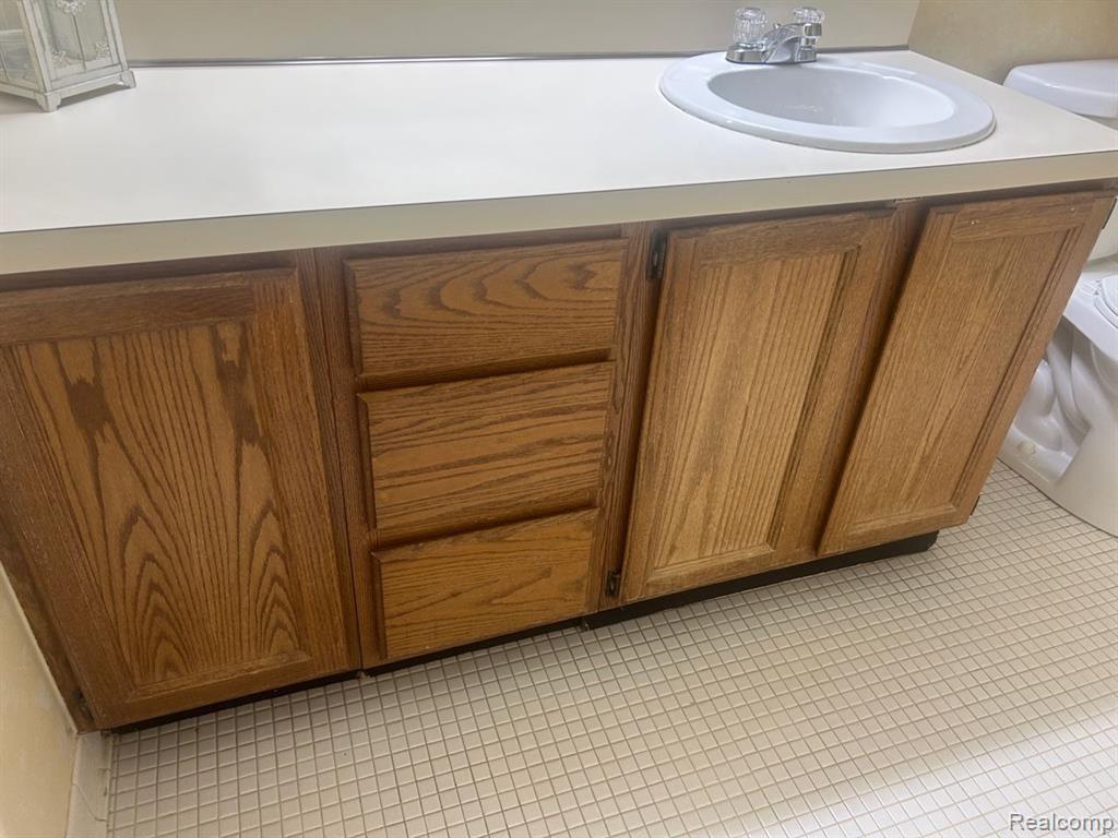54667 Shelby Road Utica, MI 48316 - Photo 15 of 27 Gallery Image 15