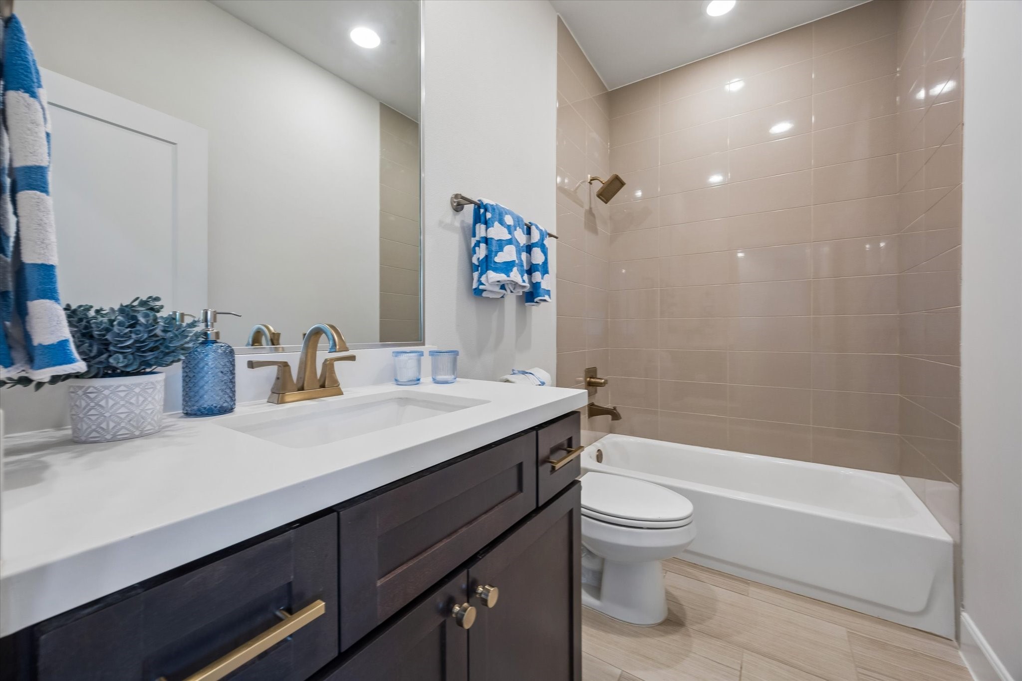 2122 Banks Street Houston, TX 77098 - Photo 11 of 19